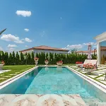 וילה Eden Park Luxury