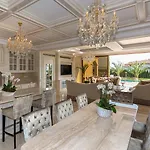 Eden Park Luxury סאני ביץ'