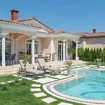 Eden Park Luxury וילה