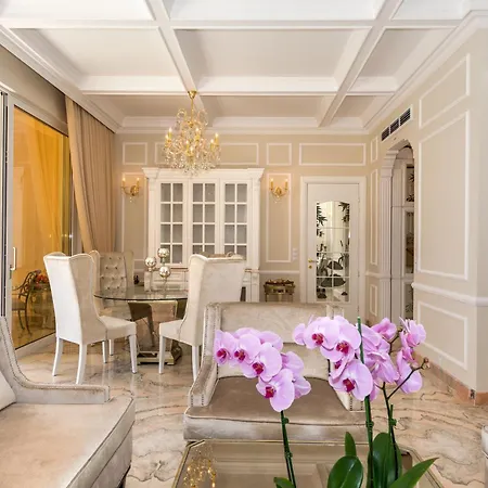 Eden Park Luxury Villa *