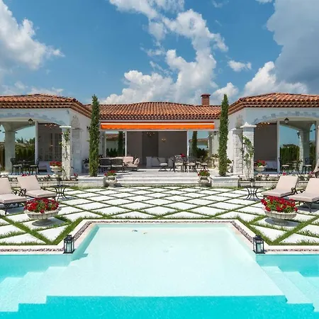 Eden Park Luxury *