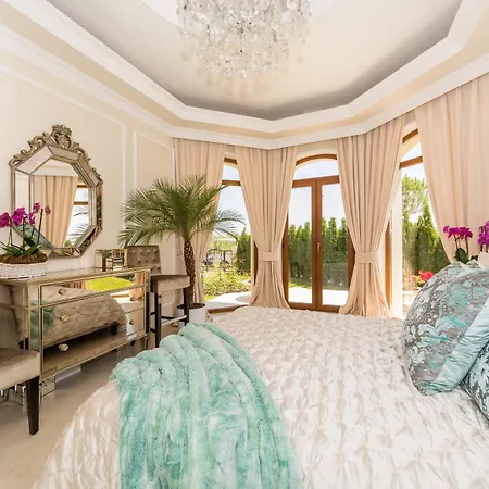 Eden Park Luxury Villa