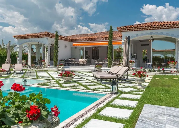 别墅 Eden Park Luxury 阳光海滩