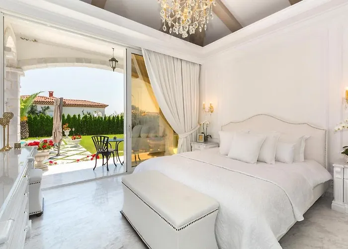 别墅 Eden Park Luxury *