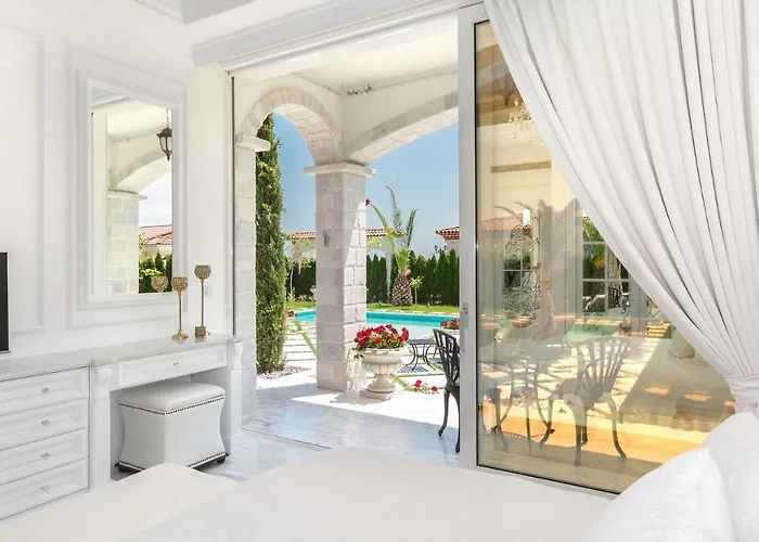 别墅 Eden Park Luxury 阳光海滩