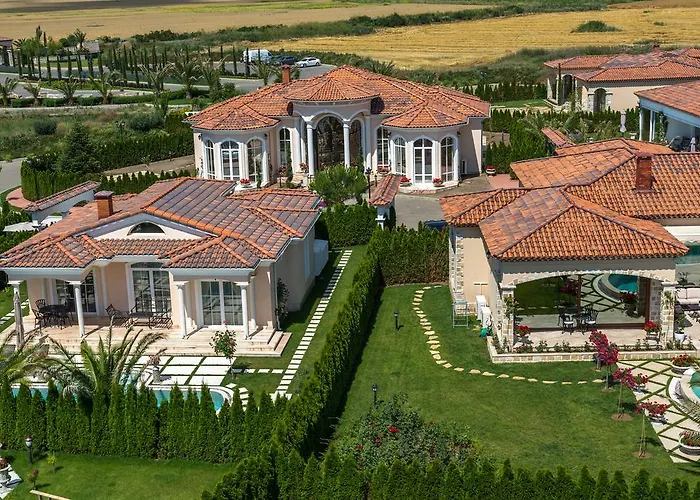 别墅 Eden Park Luxury *