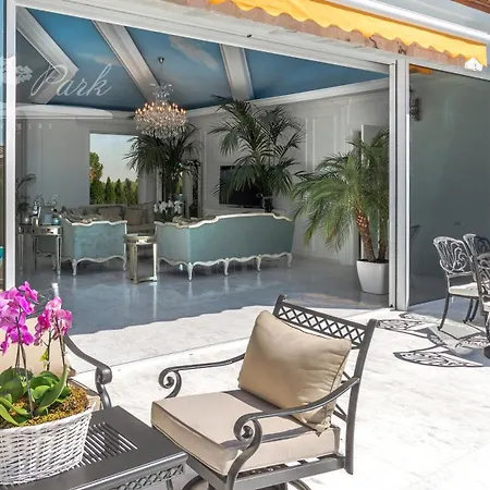 Луксозна вила Eden Park Luxury *