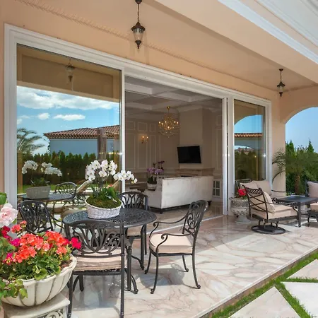 Луксозна вила Eden Park Luxury *