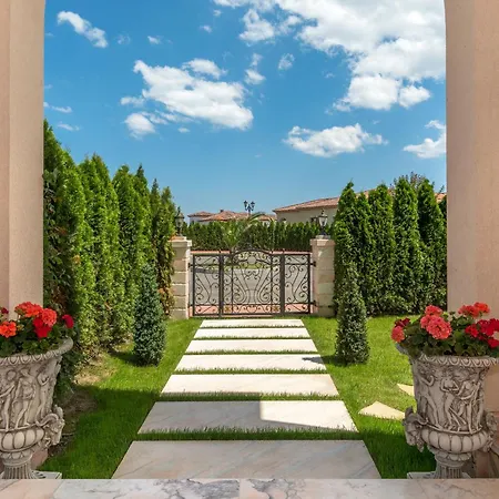 Eden Park Luxury Луксозна вила *