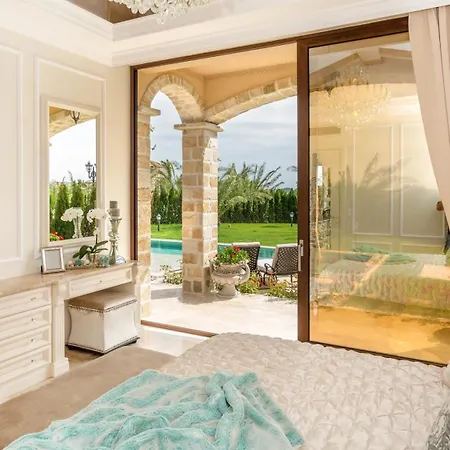 Луксозна вила Eden Park Luxury *