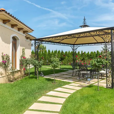 Eden Park Luxury Луксозна вила