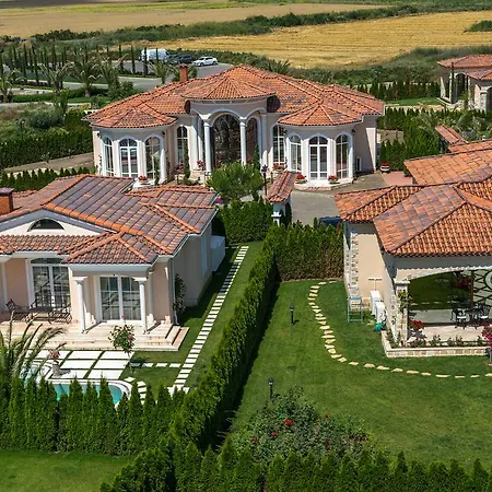 Луксозна вила Eden Park Luxury *